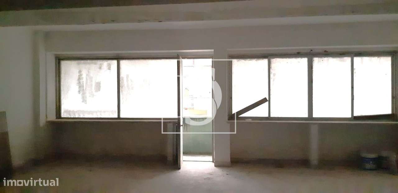 Espaço destinado a comércio ou armazém em Agualva-Cacém - Grande imagem: 5/15