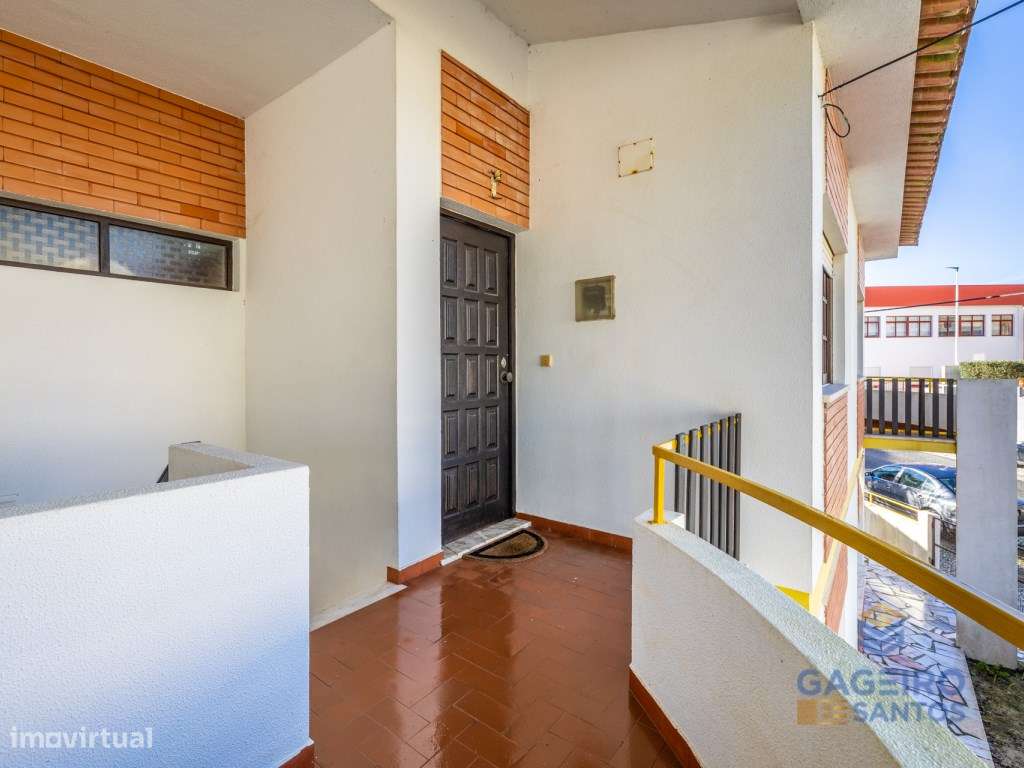 Apartamento T3, junto à praia, São Martinho do Porto - Grande imagem: 2/25