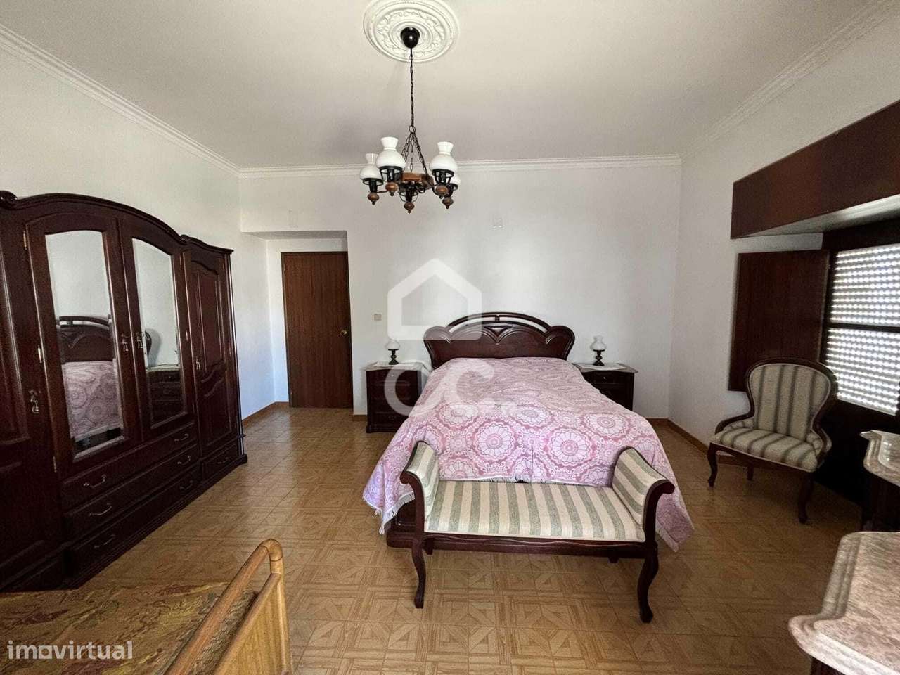 Moradia com 4 quartos no centro da cidade com garagem-4