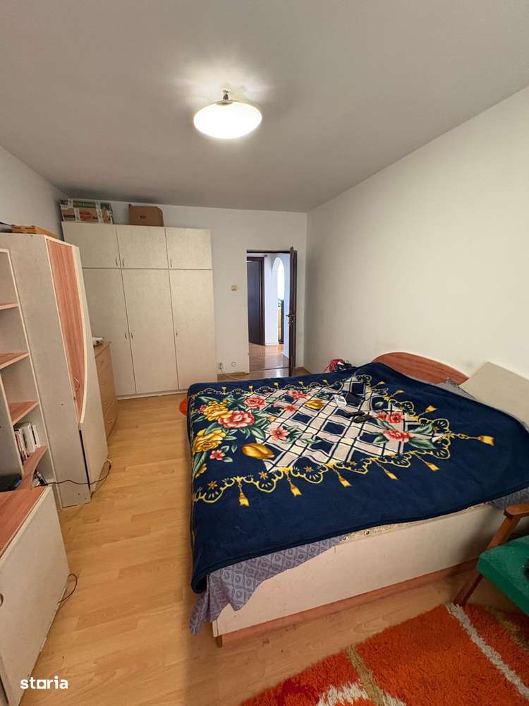 3 camere mircea cel batrin  70 mp bloc turn  125000 euro-10