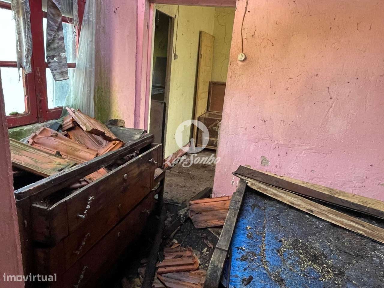 Terreno de 207.5m² com moradia para Restauro em Bougado, Trofa - Grande imagem: 5/18