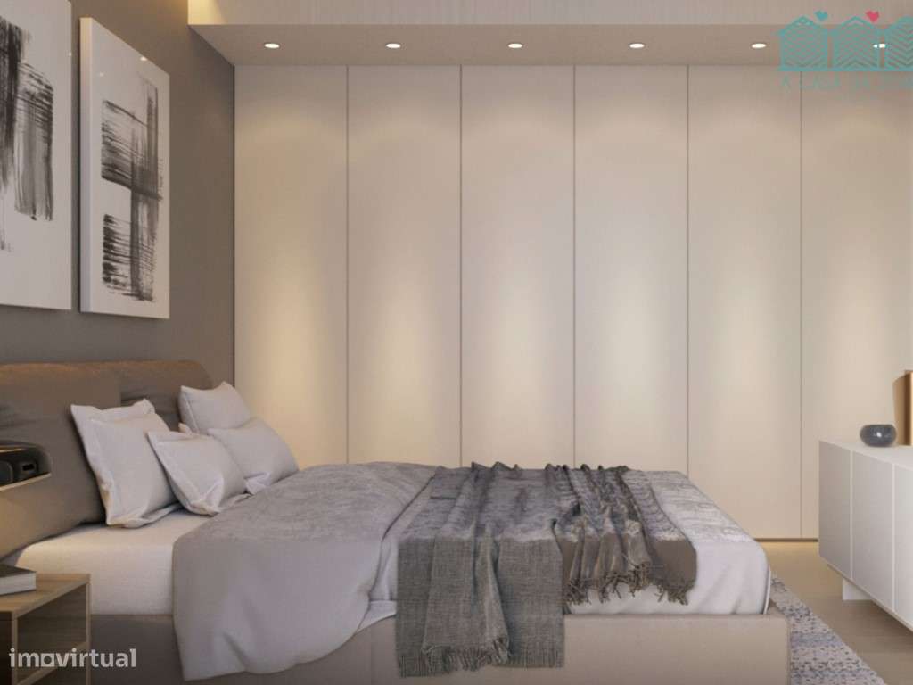 Apartamento T3 com Lugares de Garagem no Cais de São Roque-12