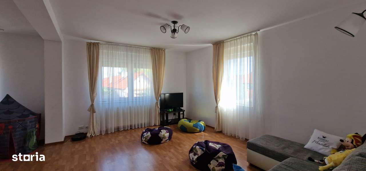 Casa individuala cu 7 incaperi, Sura Mica, 500 mp teren - Comision 0%-15