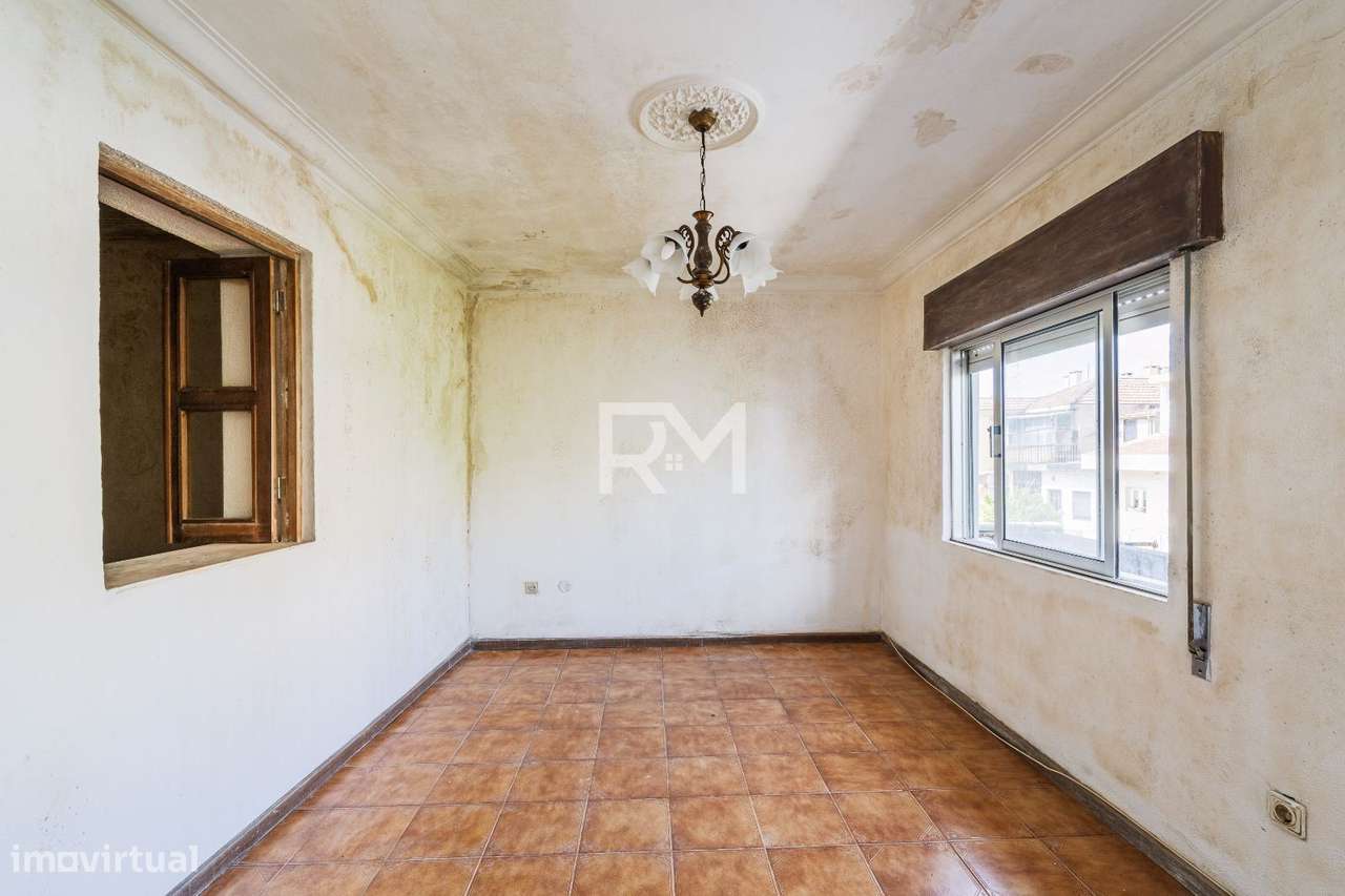 MORADIA PARA REABILITAR | CORUJEIRA, CAMPANHÃ-9