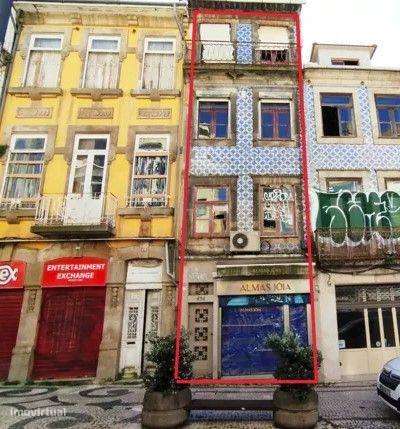 Prédio para remodelação total na Rua Santa Catarina - Porto - Grande imagem: 3/6