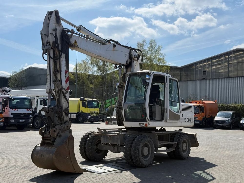 Liebherr A 904 c litronic koparka kołowa 2010