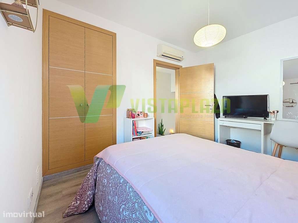 Casa térrea com 4 quartos situada na Bemposta, Portimão-19