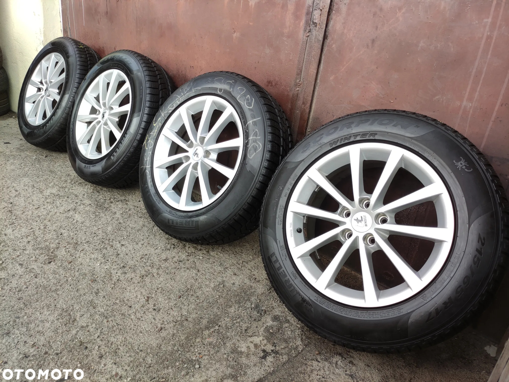 5x112 Alufelgi Felgi Aluminiowe 17 Koła Zimowe AUDI Q3 Q2 A4 B7 B8 B9 A6 C6 VW TIGUAN PASSAT B7 B8 EOS GOLF TOURAN CADDY SHARAN SEAT EXEO LEON ALTEA ALHAMBRA TOLEDO SKODA YETI SUPERB OCTAVIA MERCEDES 215/65 6mm - 2