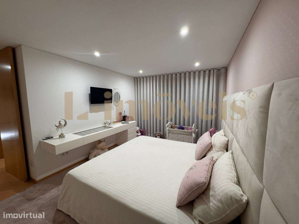 MORADIA T3, MOBILADA E EQUIPADA, EM BARROSAS LOUSADA-13