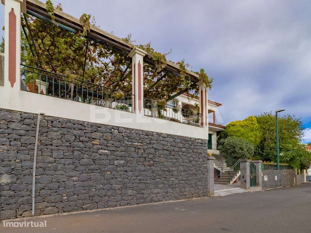 MORADIA T4 COM QUINTAL || URBANIZAÇÃO 'QUINTA DO FAIAL' (FUNCHAL)-7