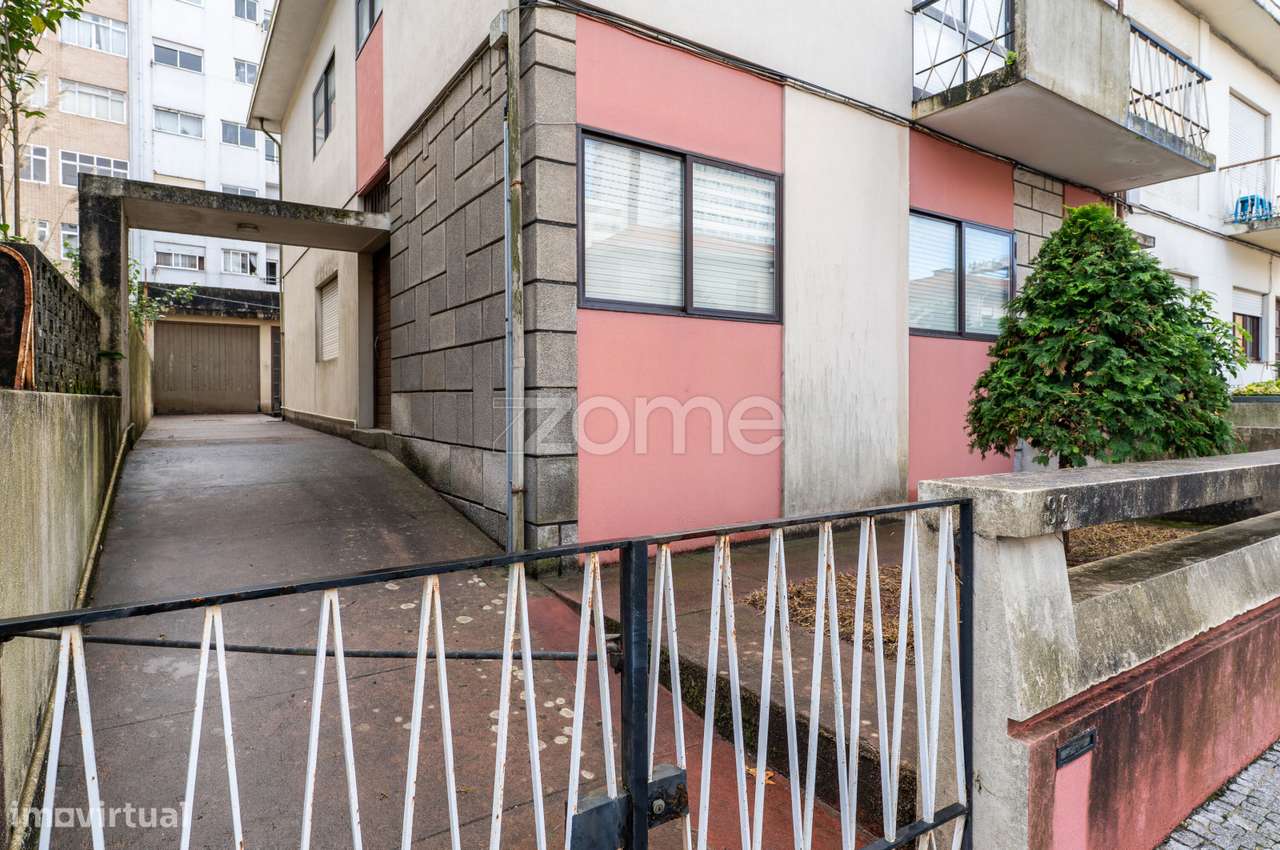 Moradia Bifamiliar com garagem e jardim, em Vila Nova de Gaia. - Grande imagem: 4/60