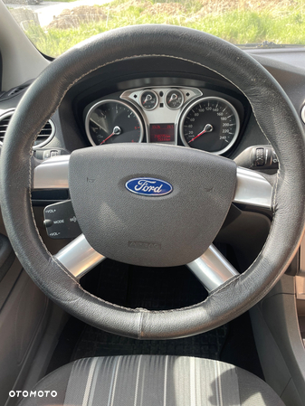Ford Focus 1.6 TDCi Ambiente - 12