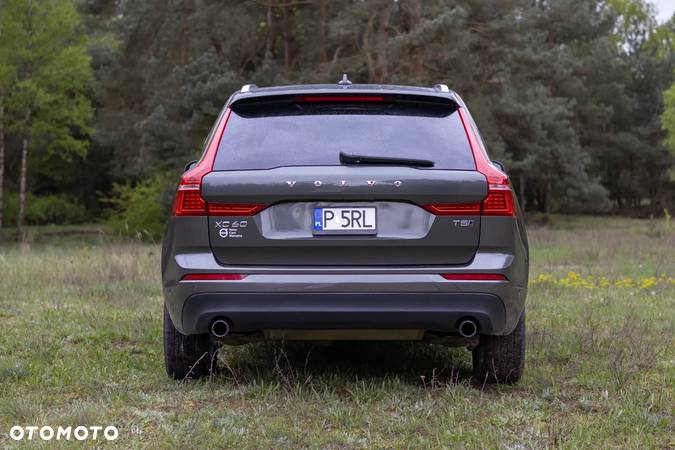 Volvo XC 60 T5 AWD Momentum Pro - 6