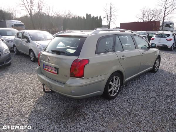 Toyota Avensis 1.6 VVT-i Terra - 4