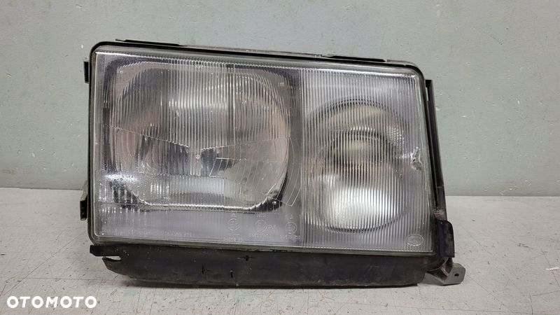 Lampa Prawy Przód Hella Mercedes E W124 - 1
