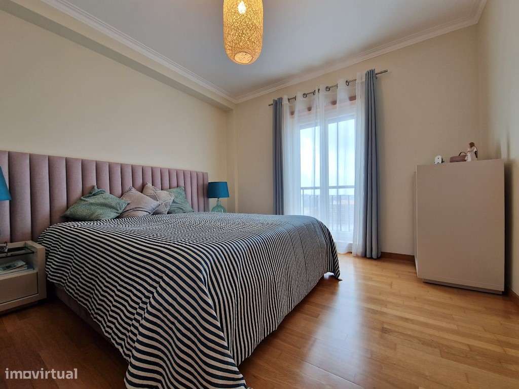 Apartamento T3 em Sesimbra com boas áreas-9