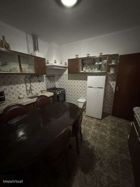 Alugo casa T2 bem localizada - Grande imagem: 5/5