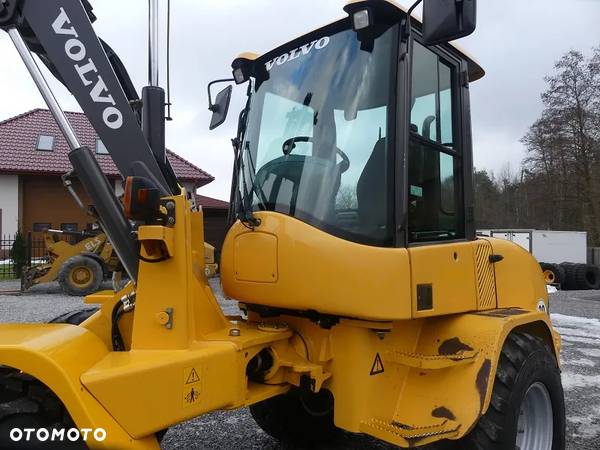 Volvo L30B PRO z Niemiec / 6100mtg / - 37