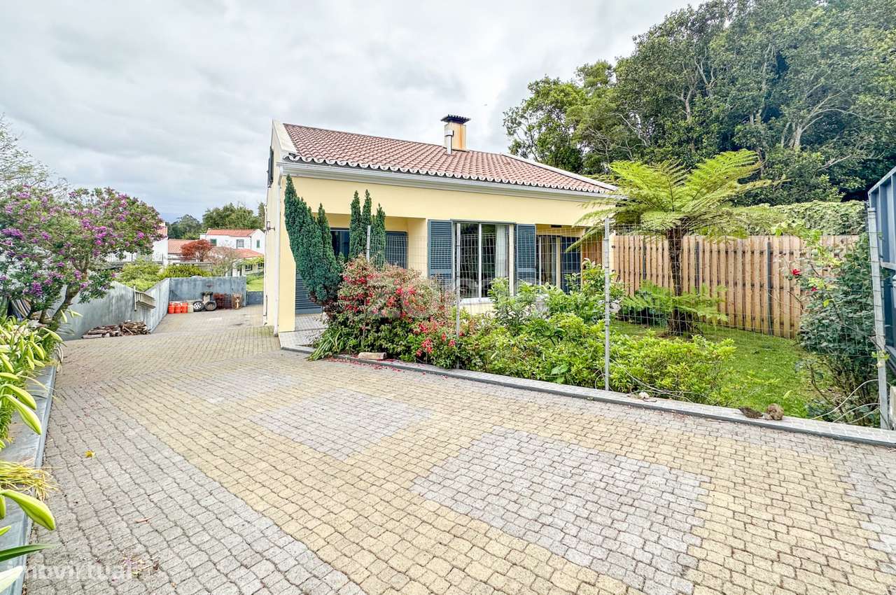 Moradia T2+1 - São Vicente Ferreira - Ponta Delgada - Grande imagem: 2/39