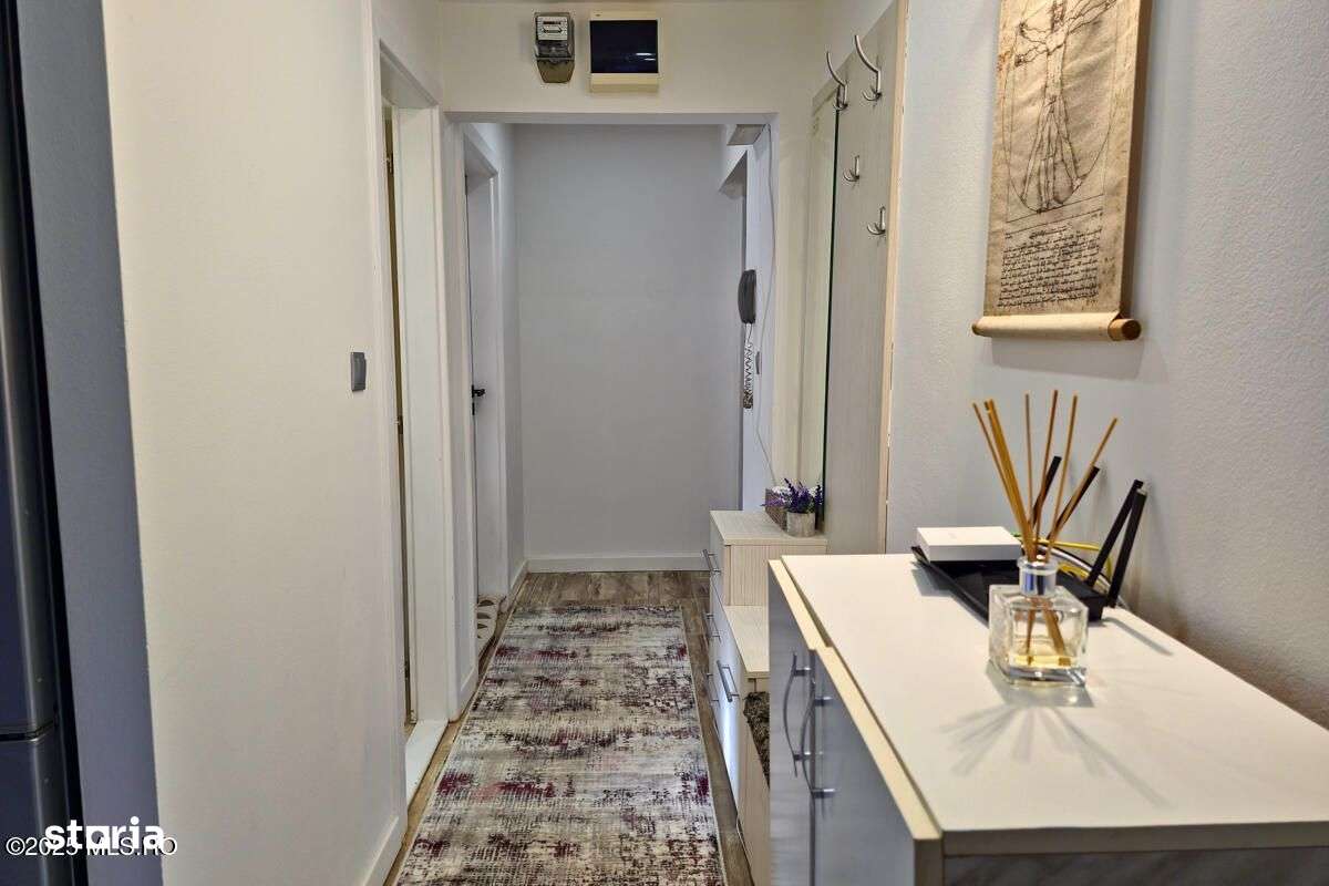 Simion Barnutiu - 3 Camere, 2 Bai, Etaj 3, Centrala Proprie, La Cheie-11