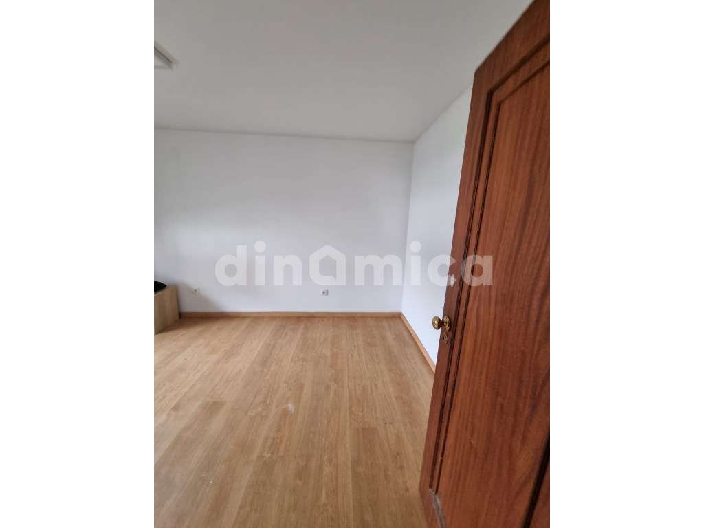 Apartamento T4 - Grande imagem: 5/12