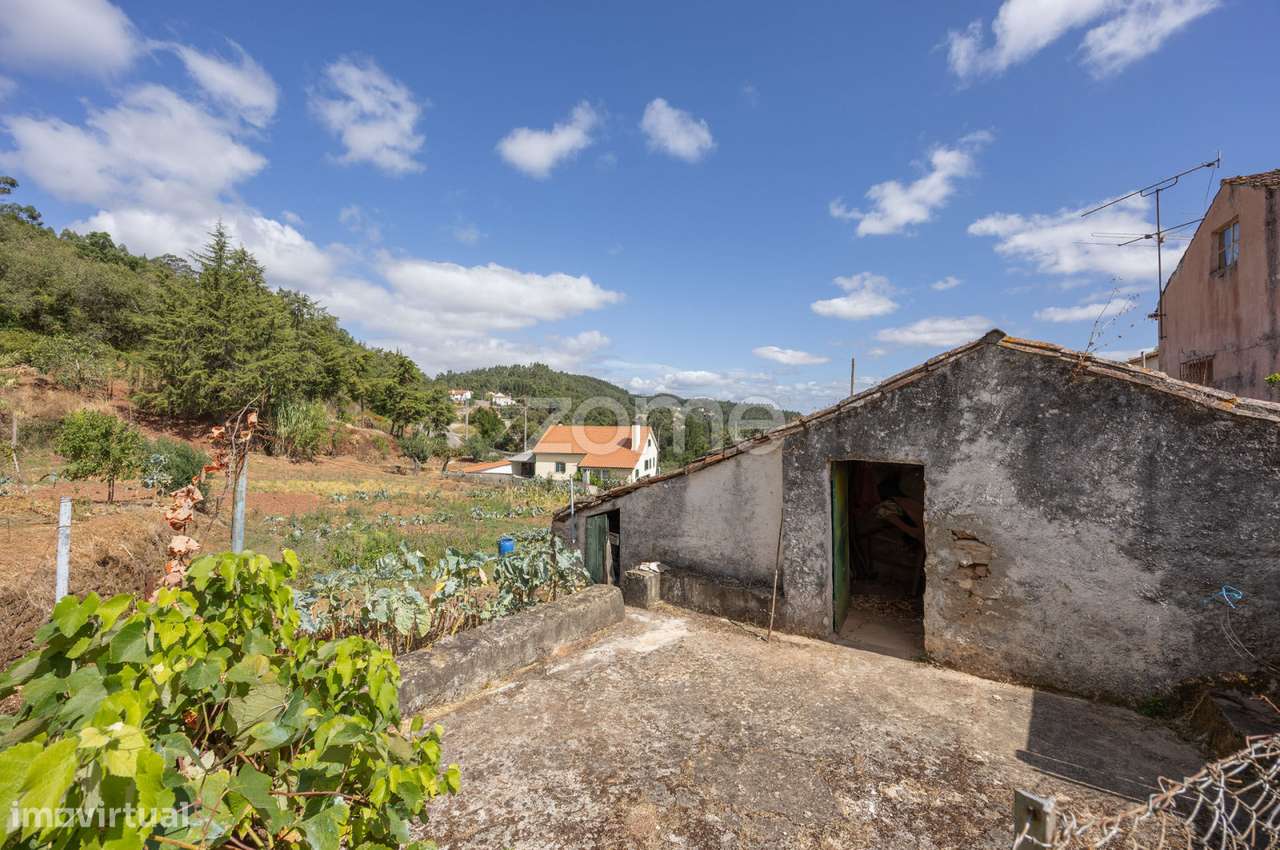 Moradia T2+2 | Garagem | Alvaiázere | Ao abrigo do Simplex-23