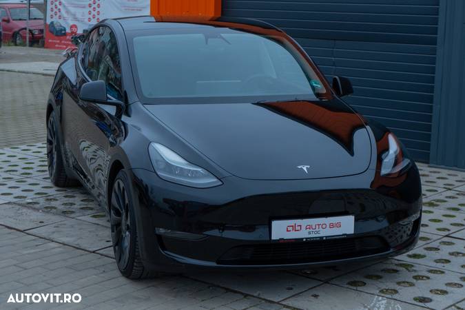 Tesla Model Y Performance Dual Motor AWD - 2