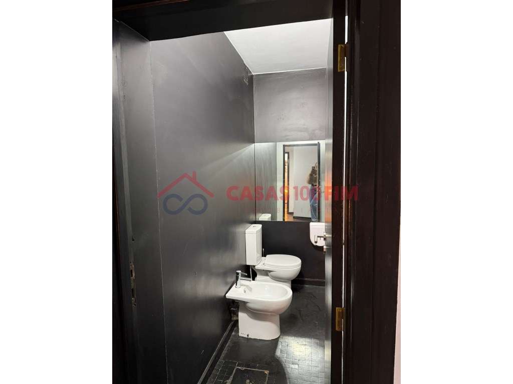 Excelente loja no Porto - Cedofeita-16