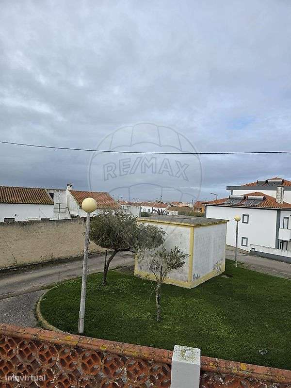 Moradia T2 para venda-12