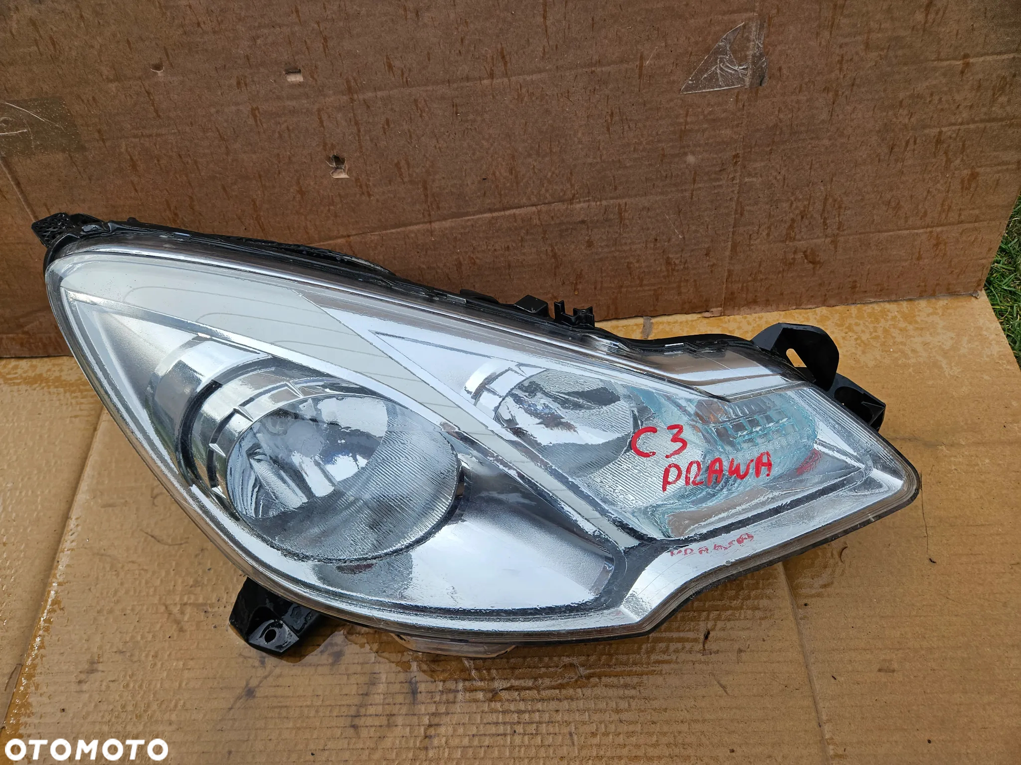 Przednia prawa lampa Europa Citroën C3 - 3