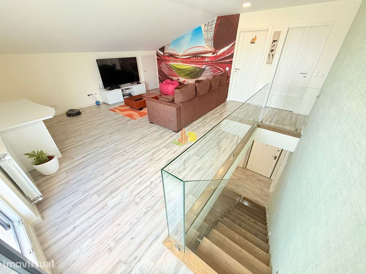 T4+1 Duplex com garagem dupla e terraço privativo-25