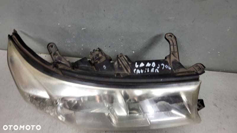 Lampa Prawy Przód Toyota Land Cruiser J200 - 4