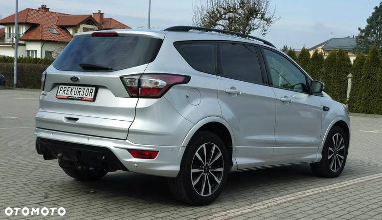 Ford Kuga - 18