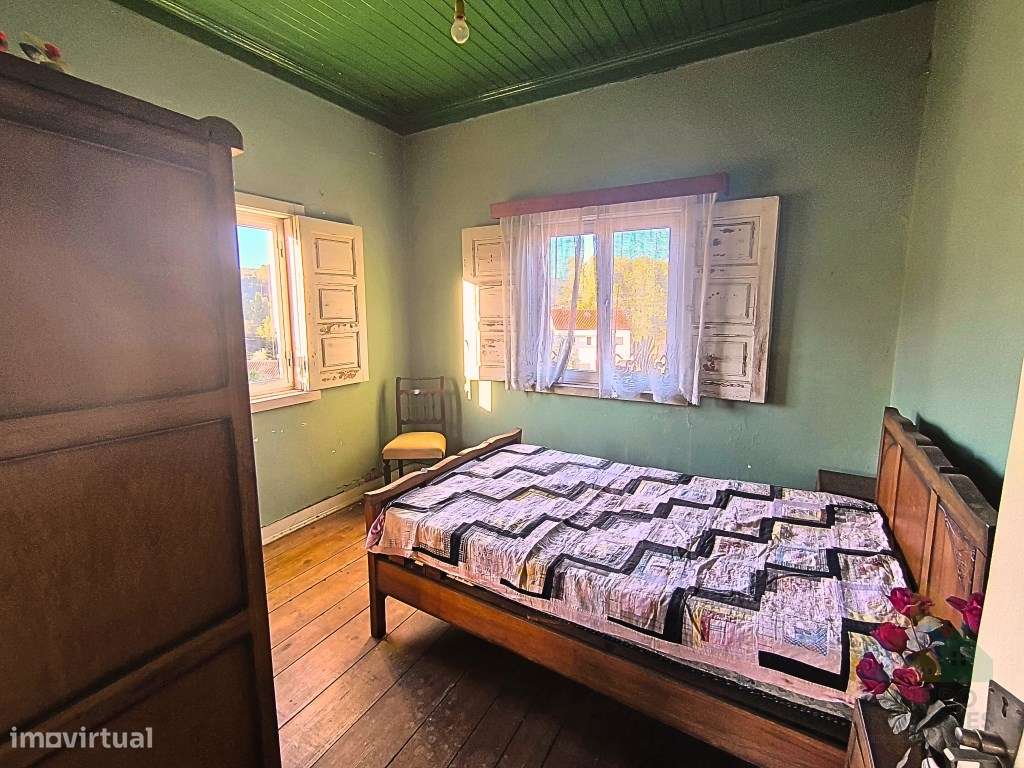 Moradia T5 com terreno em localização tranquila em Ourém - Grande imagem: 4/13