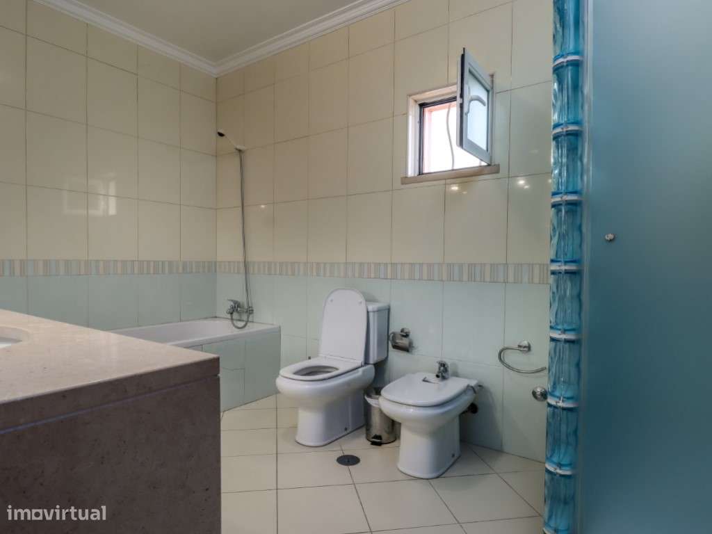 Moradia independente à venda no centro de V.N. Santo André-21