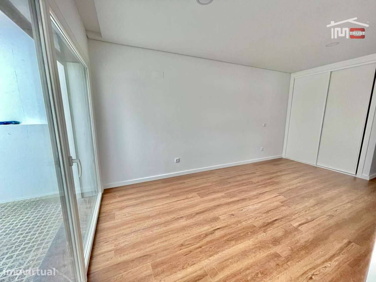 Moradia Térrea T3+1 com Áreas Amplas em Fernão Ferro | Terreno 380...-13