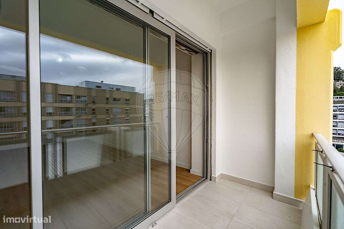 Apartamento T1 para venda - Grande imagem: 2/17