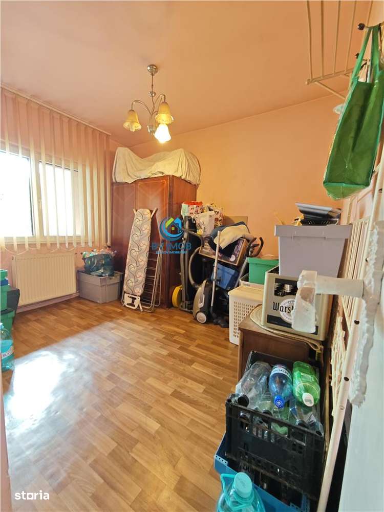 Vanzare apartament 4 camere, decomandat, zona Faget-13
