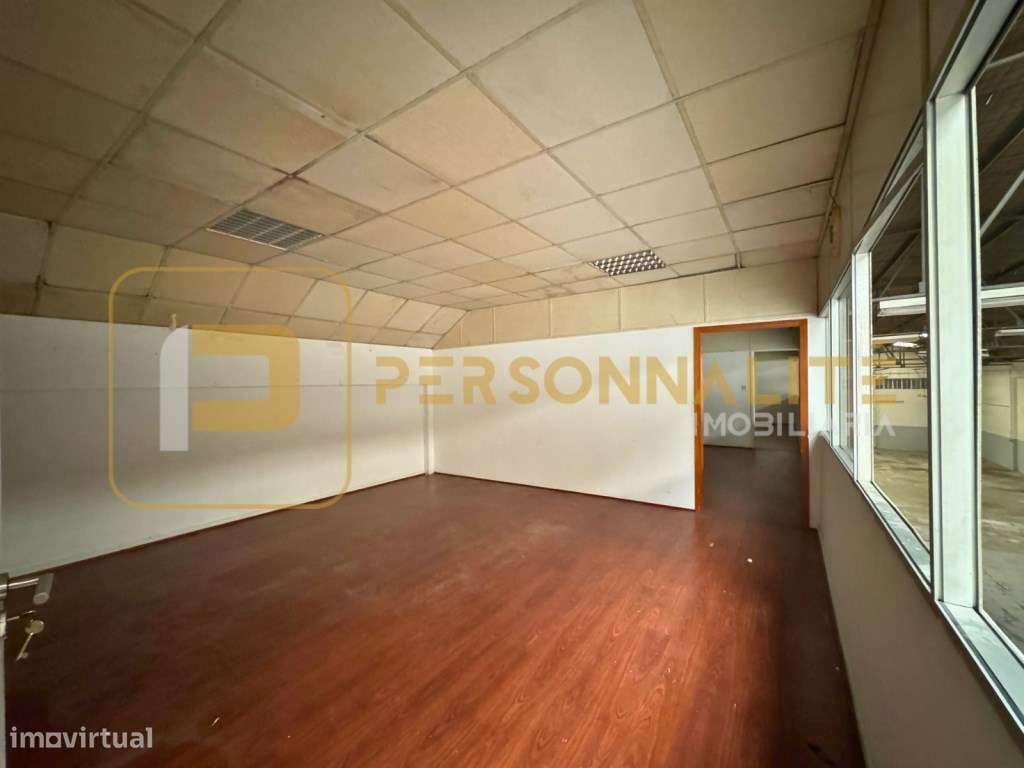 Armazém Industrial em Guimarães - Grande imagem: 4/6