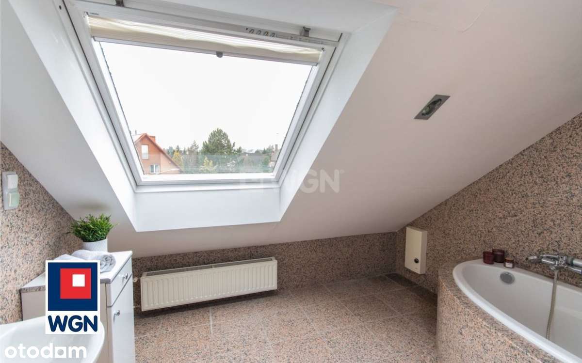 Na sprzedaż przestronny i wyjątkowy dom, 260m2-12