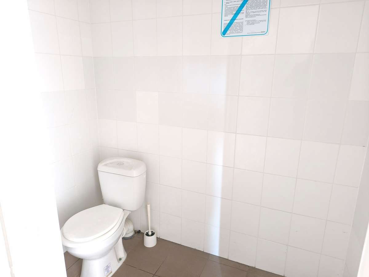 Nieruchomość handlowo-usługowa, działka 688m2, lokal 100m2-10