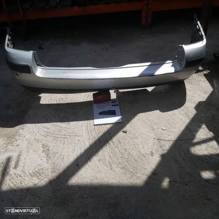 Para choques tras Volkswagen Passat 2001 cinzento   pequeno toque - 1