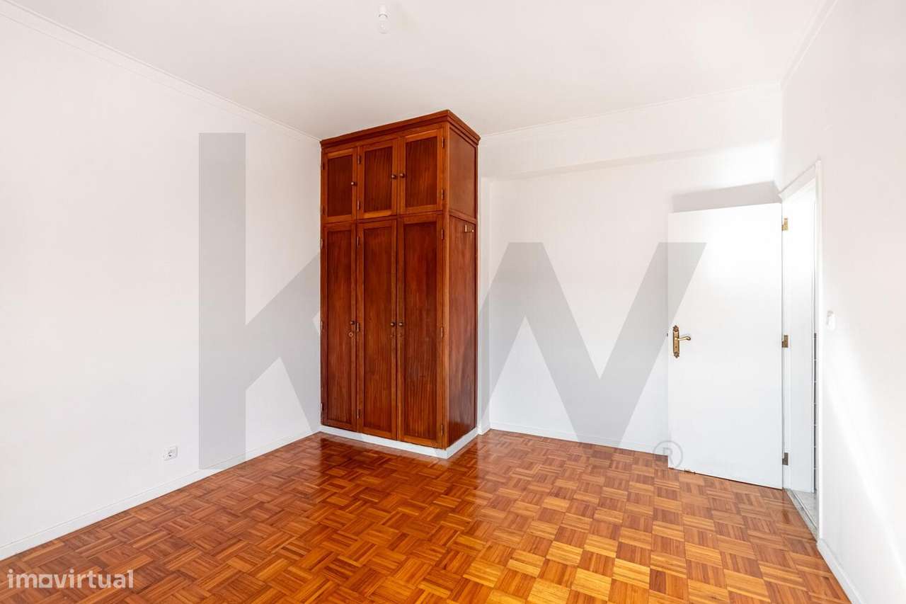 APARTAMENTO T2 c/ ARRECADAÇÂO & VARANDA - QUINTA DO CONDE - Sesimbra - Grande imagem: 4/12