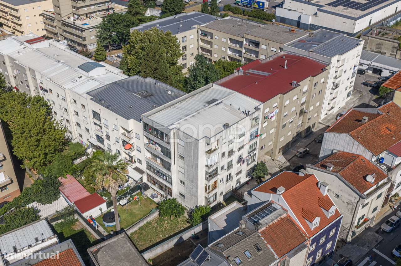 Apartamento T2 totalmente remodelado em São Lázaro - Braga-18