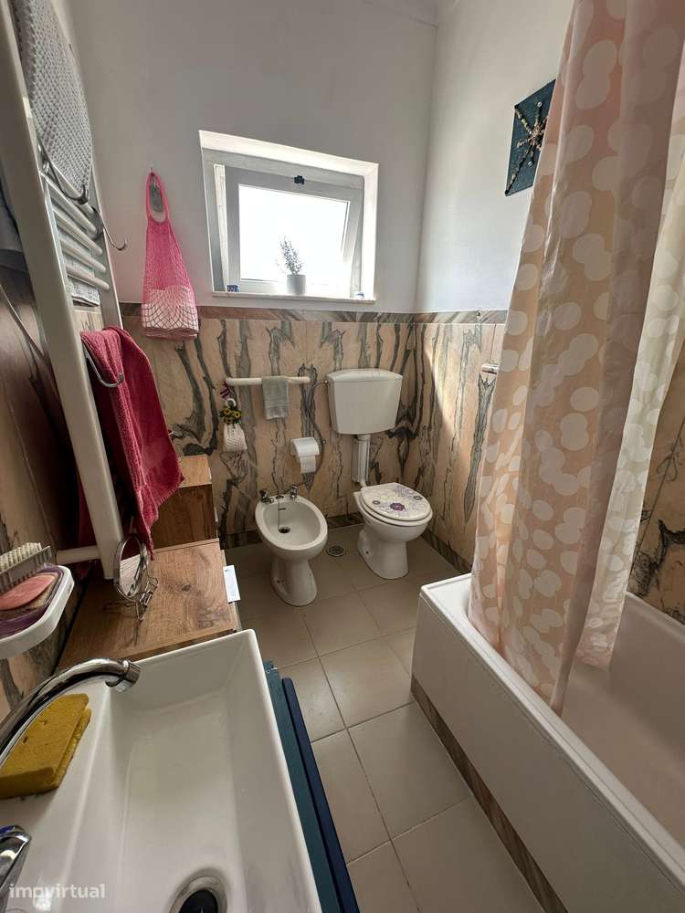Apartamento T2 com varanda em Salvaterra de Magos-10