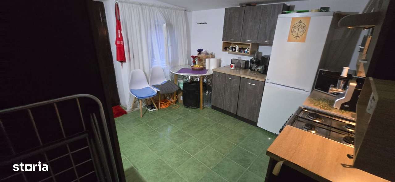 Casa de vanzare str. pacii 60 CITITI DESCRIEREA INAINTE SA SUNATI. - Imagine principală: 4/13