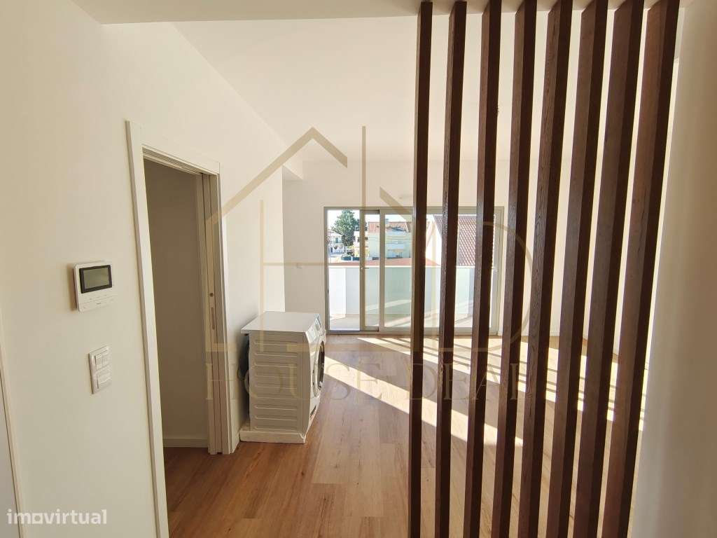 MODERNO Apartamento Duplex T3. Quinta do Conde-4