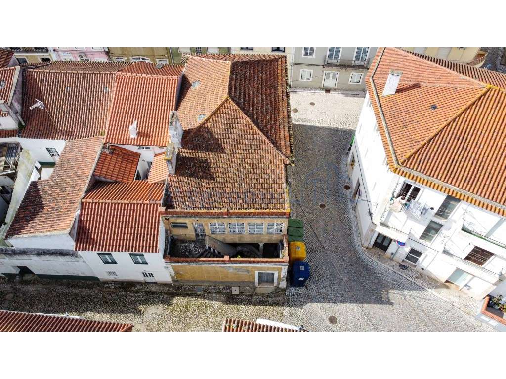 Prédio para renovar junto à praia de São Martinho do Porto-6