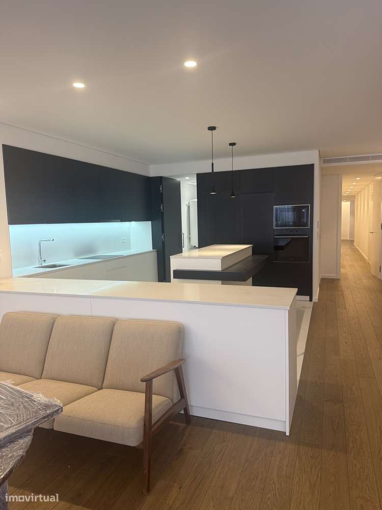 T3 com 3 suites totalmente renovado PORTO-3