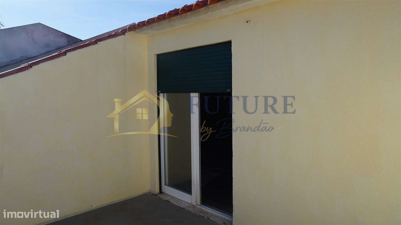 Moradia T3 Venda em Santa Iria de Azoia, São João da Talha e Bobadela,-34